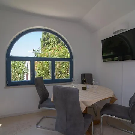 Appartement With Parking Space Veli Losinj, Losinj - 21187 Veli Lošinj