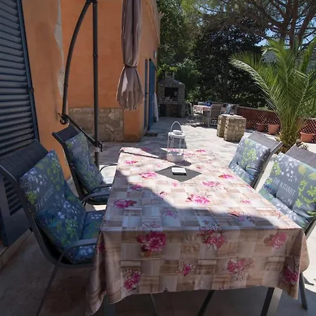 With Parking Space Veli Losinj, Losinj - 21187 Veli Lošinj